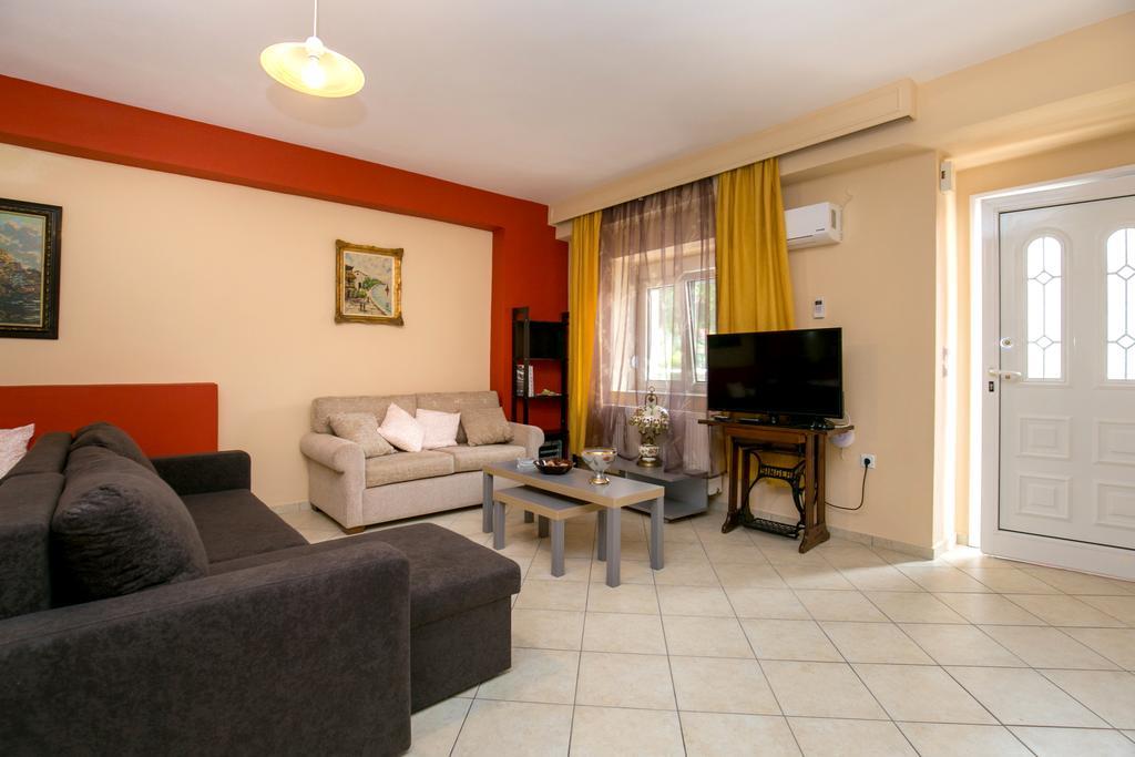 Grande Apartments Limenaria  Buitenkant foto